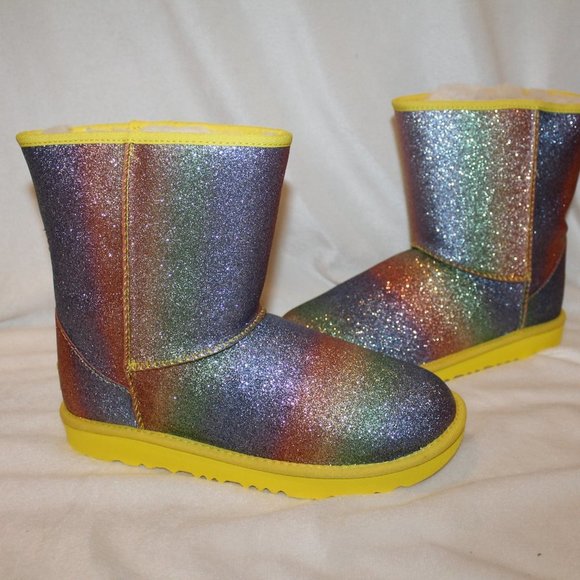 NIB UGG YOUTH 5 6 WOMENS 7 8 CLASSIC SHORT GLITTER RAINBOW WINTER BOOTS - Picture 4 of 8